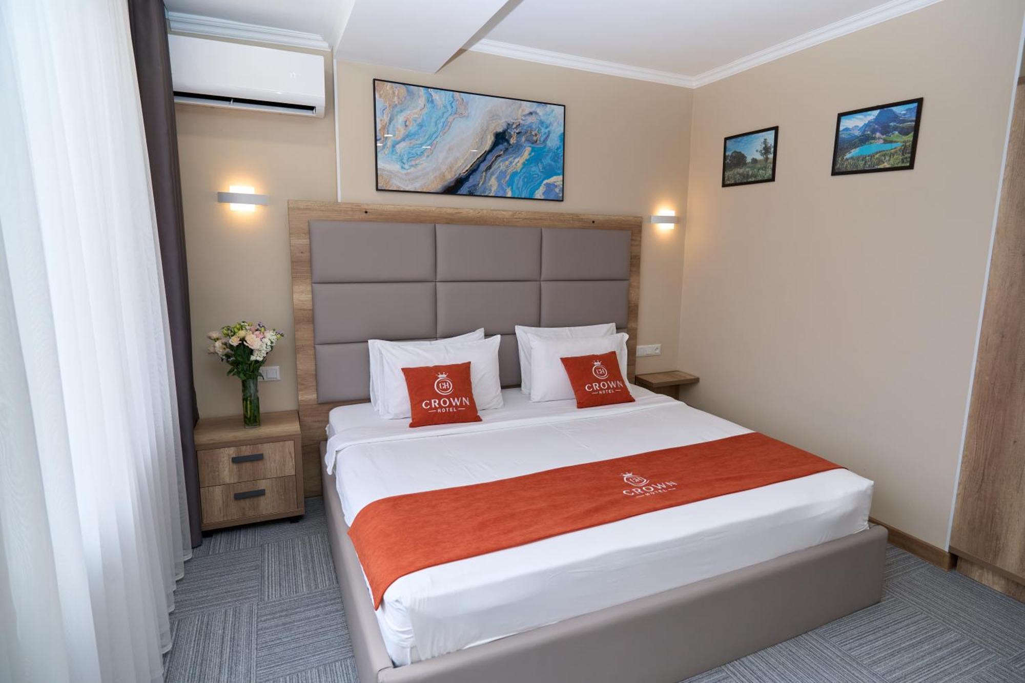 Crown Hotel Μπισκέκ Εξωτερικό φωτογραφία