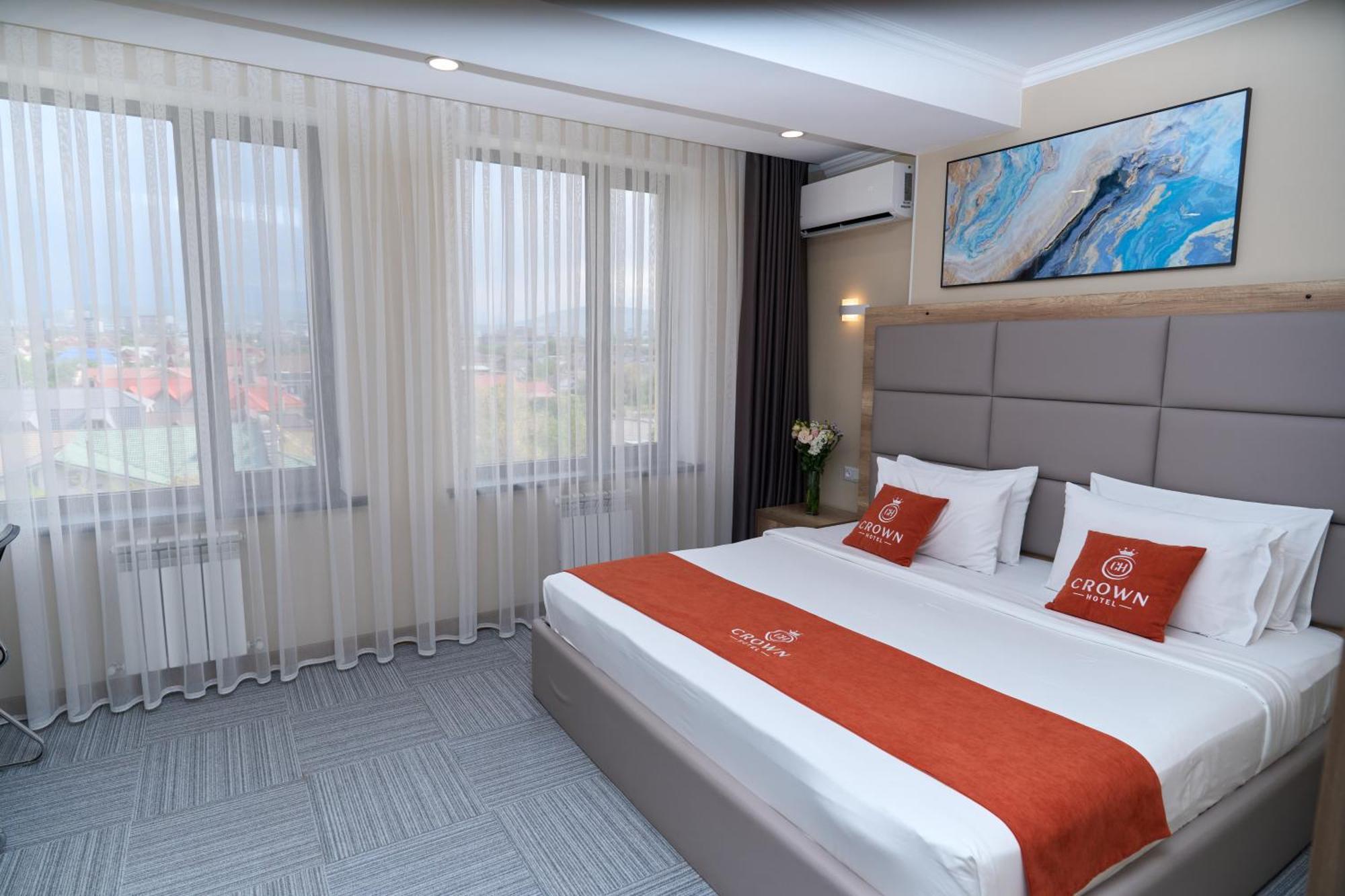 Crown Hotel Μπισκέκ Εξωτερικό φωτογραφία