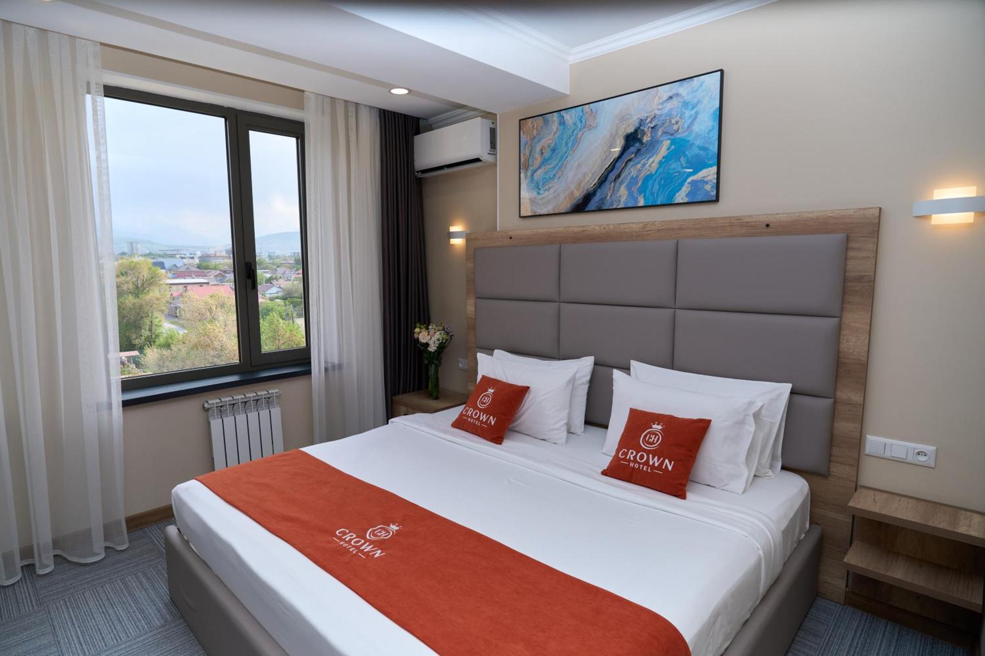 Crown Hotel Μπισκέκ Εξωτερικό φωτογραφία