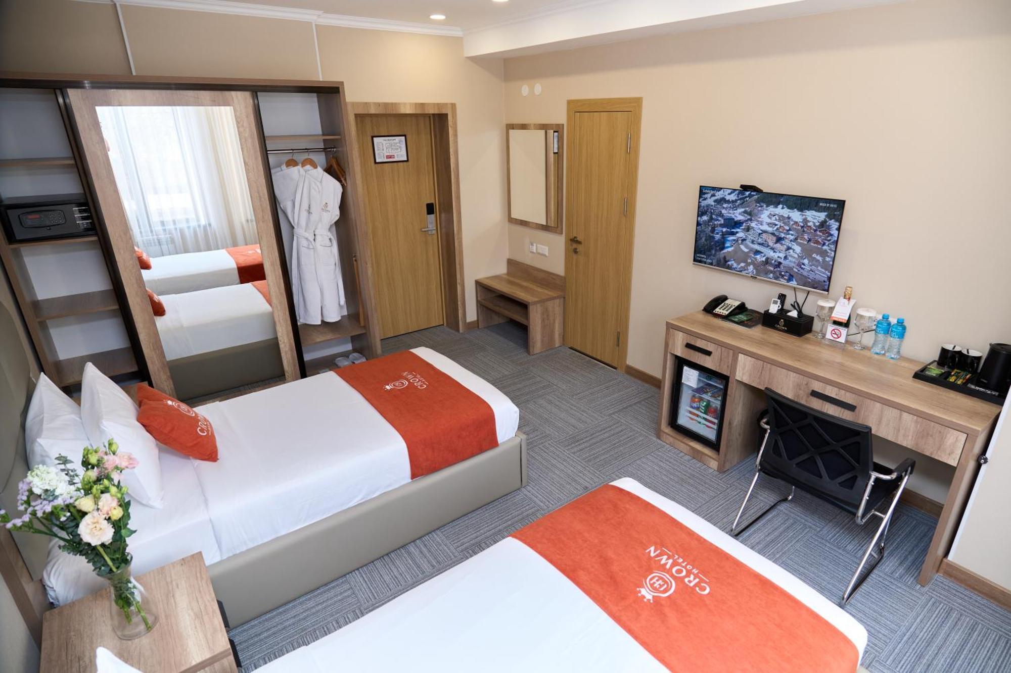Crown Hotel Μπισκέκ Εξωτερικό φωτογραφία
