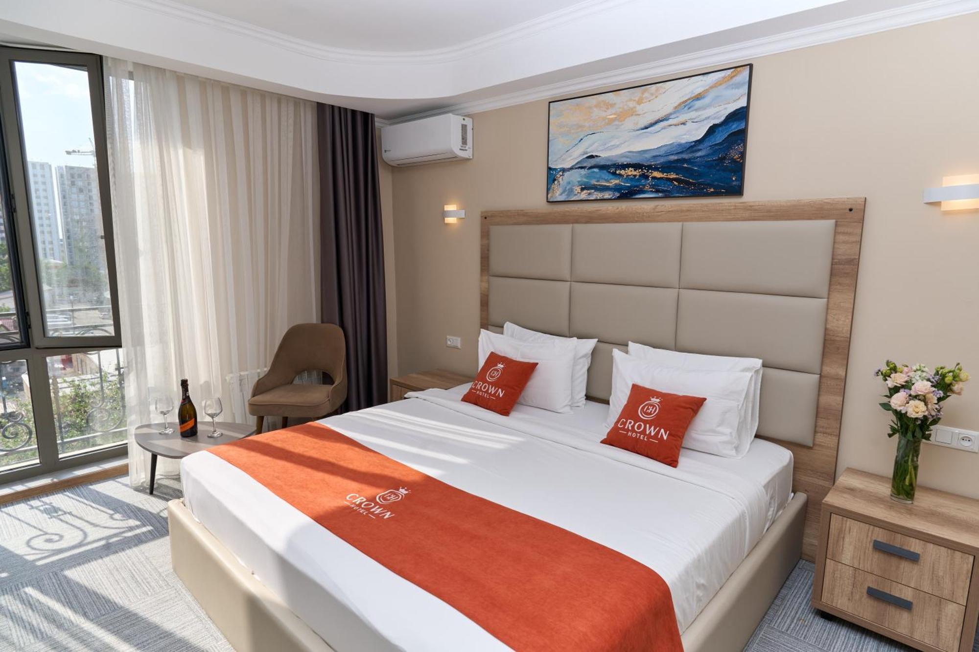 Crown Hotel Μπισκέκ Εξωτερικό φωτογραφία